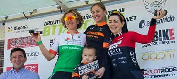 Curvados Ibáñez patrocinador del equipo Elxenduro Bikes de Elche
