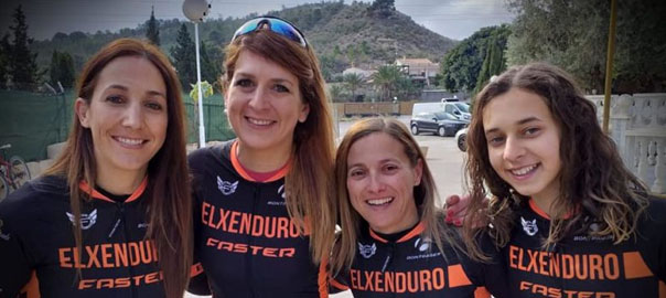 Curvados Ibáñez patrocina por año consecutivo el equipo Elxenduro Bikes